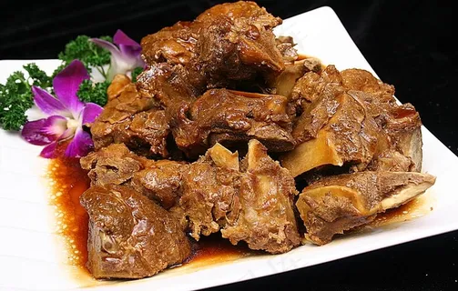 家常菜炖腔骨图片 家常菜炖腔骨图片