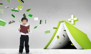 看书的男孩图片