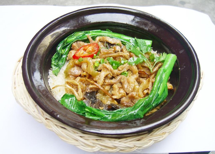榨菜肉丝煲仔饭图片