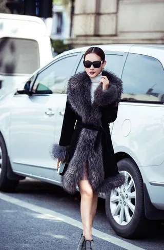 女装皮草模特图片