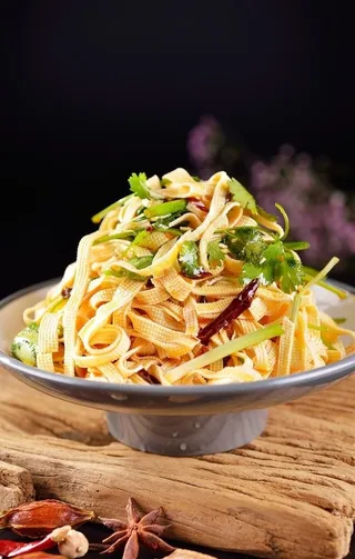 凉拌豆腐皮图片