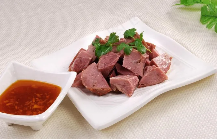 大块牛肉图片