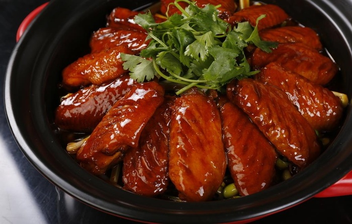 脆脆鸡翅煲图片