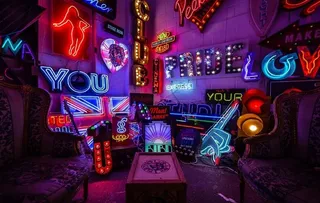 酒吧派对霓虹灯灯箱广告图片