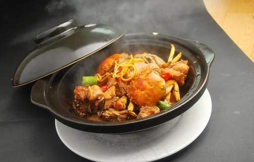 砂锅鸡煲蟹图片 砂锅鸡煲蟹图片
