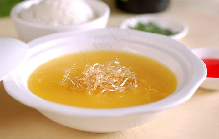 鱼翅捞饭图片