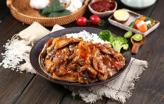 红烧茄子饭图片