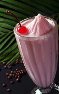 奶昔草莓奶昔图片