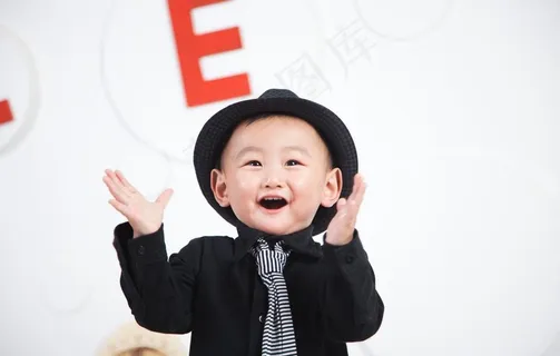 大笑的宝宝图片