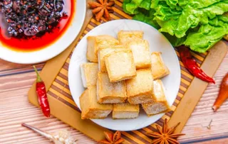 火锅菜品鱼豆腐图片