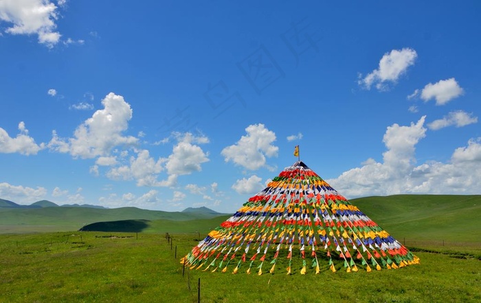 甘肃甘南尕海经幡图片