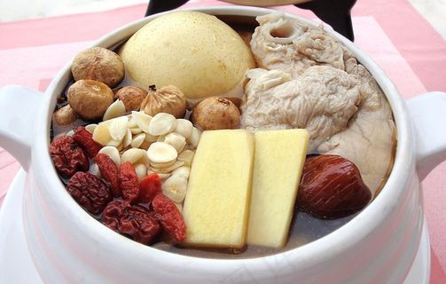 无花果雪梨炖猪肺图片 无花果雪梨炖猪肺图片