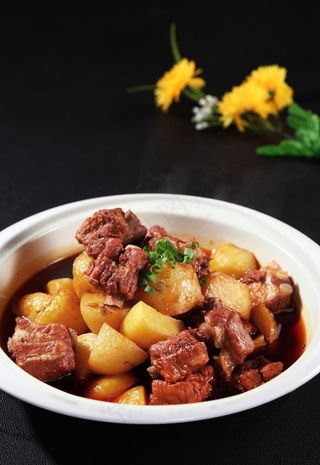 排骨炖土豆图片