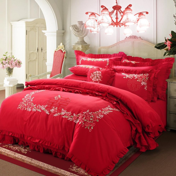 中式绣花婚庆床品件套图片