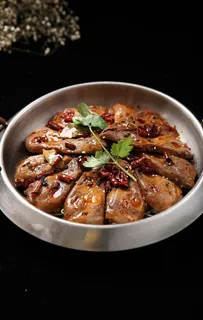干锅香辣鸭头图片 干锅香辣鸭头图片