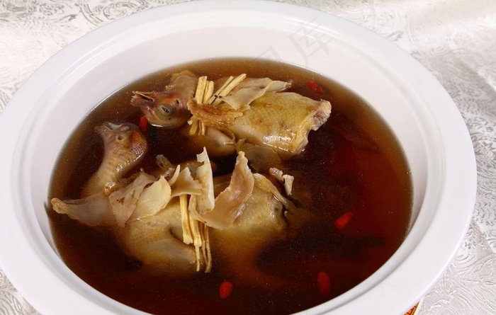 天麻乳鸽图片