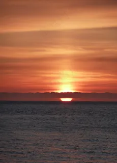 海面上的日出图片