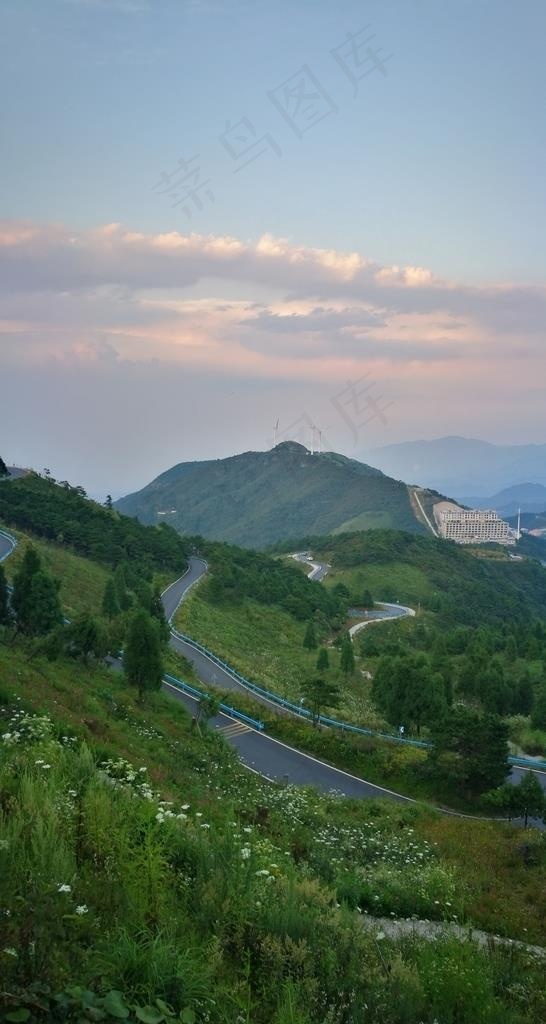 通山县九宫山铜鼓菜鸟图库片