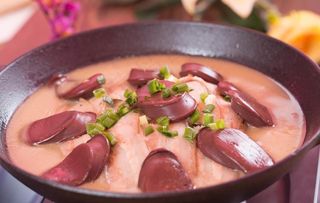 东北杀猪烩酸菜图片