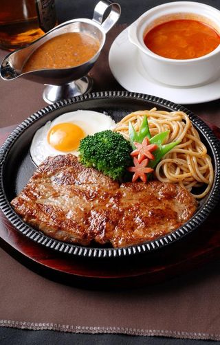 铁板非力牛排套餐图片