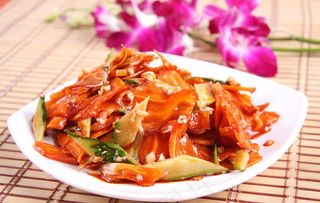 红油耳片图片