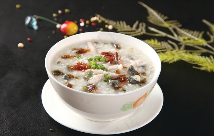 皮蛋瘦肉粥图片