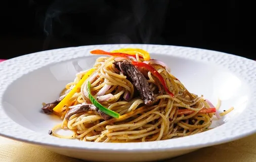 黑椒牛柳丝炒意粉图片 黑椒牛柳丝炒意粉图片