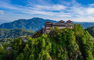 腾冲云峰山图片