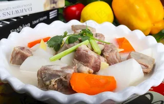 丽江土排骨浸萝卜图片