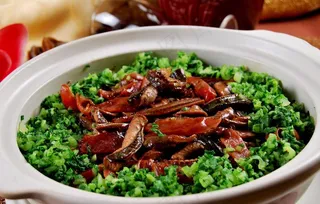 腊味鳝丝煲仔饭图片