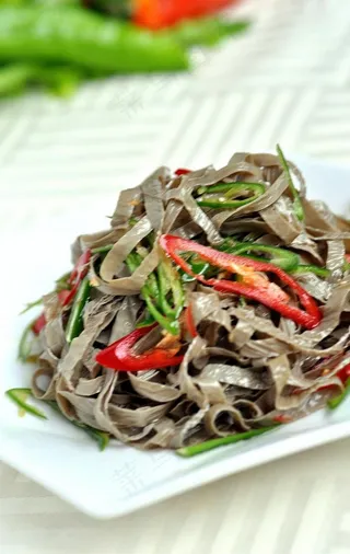 凉拌黑豆皮图片