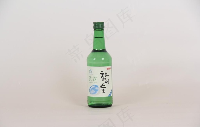 新真露竹炭烧酒图片