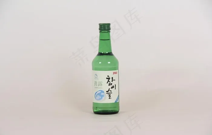 新真露竹炭烧酒图片
