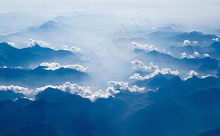 山峰山脉图片