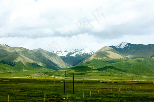 高原山峦风景