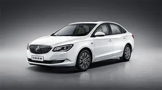 别克全新英朗海报