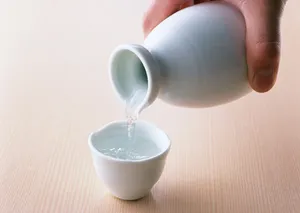 倒酒
