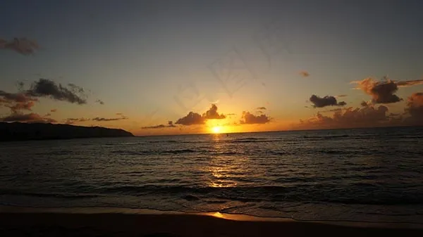 海上日出