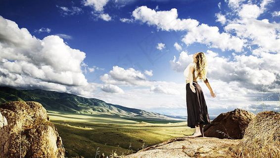 旷野中的女人 旷野中的女人