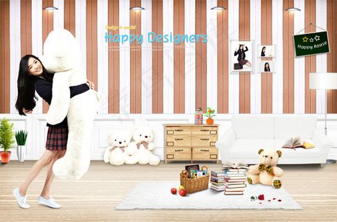 抱着玩具熊的美女