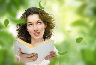 若有所思的美女