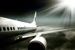 空中飞翔的飞机
