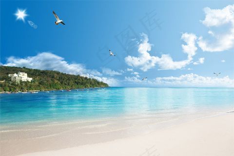 天空下的海边风光