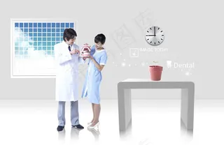 牙齿模型与医生