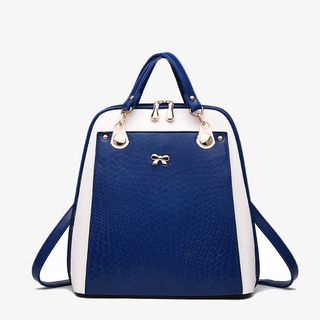 蓝色双肩皮包免抠