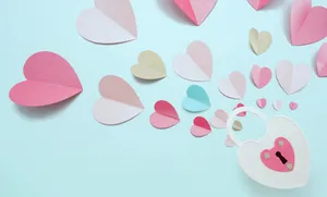 可爱折叠纸张爱心图片免抠