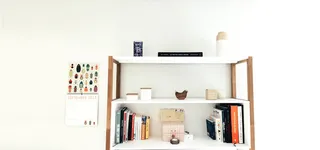 文艺清新白色书架背景高清