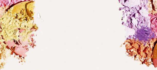 散落的化妆品眼影免抠