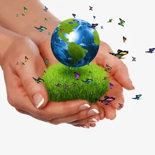 双手捧着绿地地球免抠