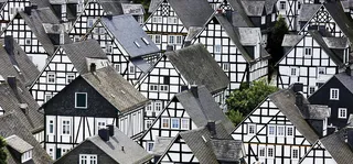 大气城市海报素材高清